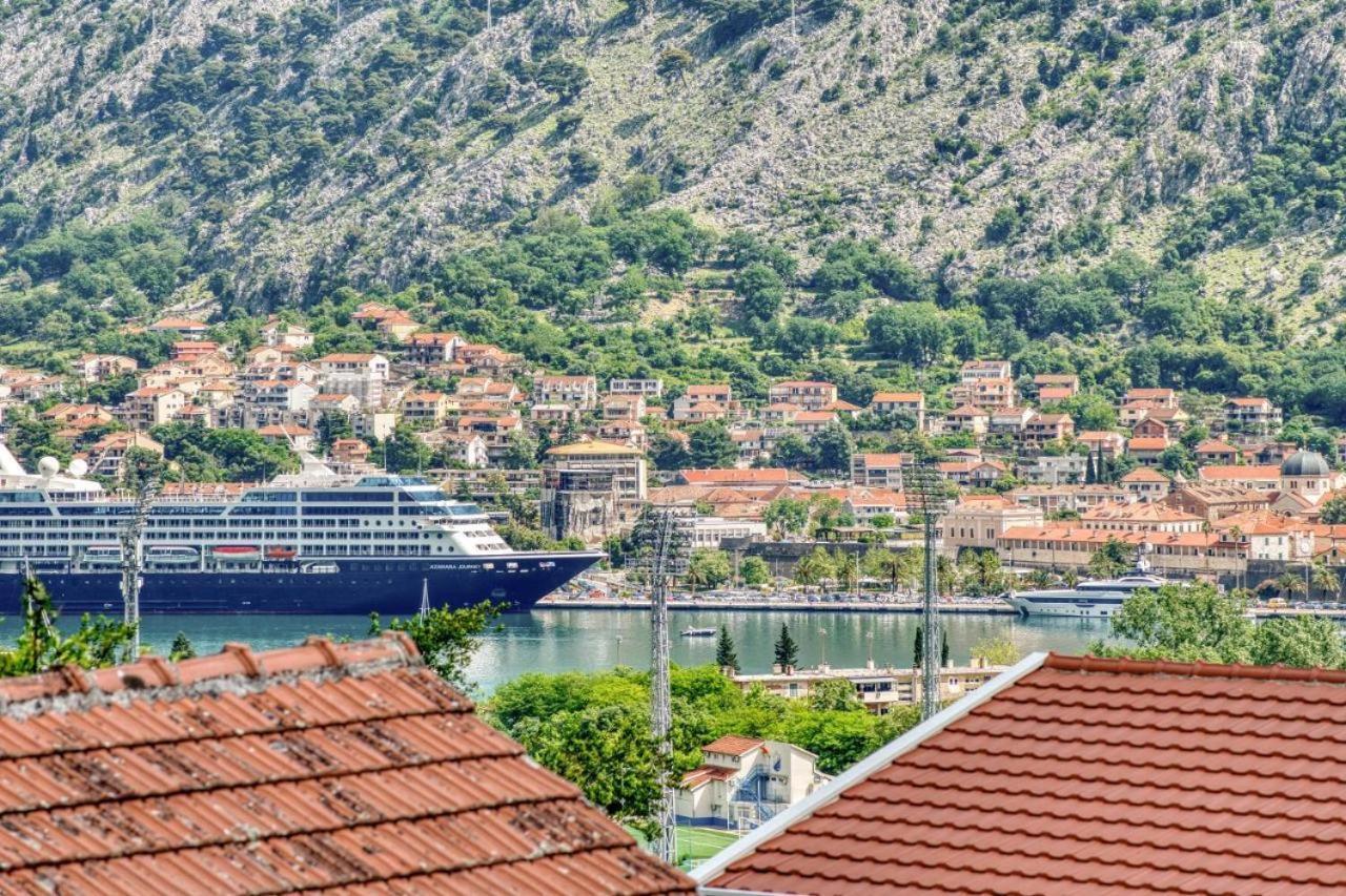 Villa Underhill Royal View à Kotor Extérieur photo